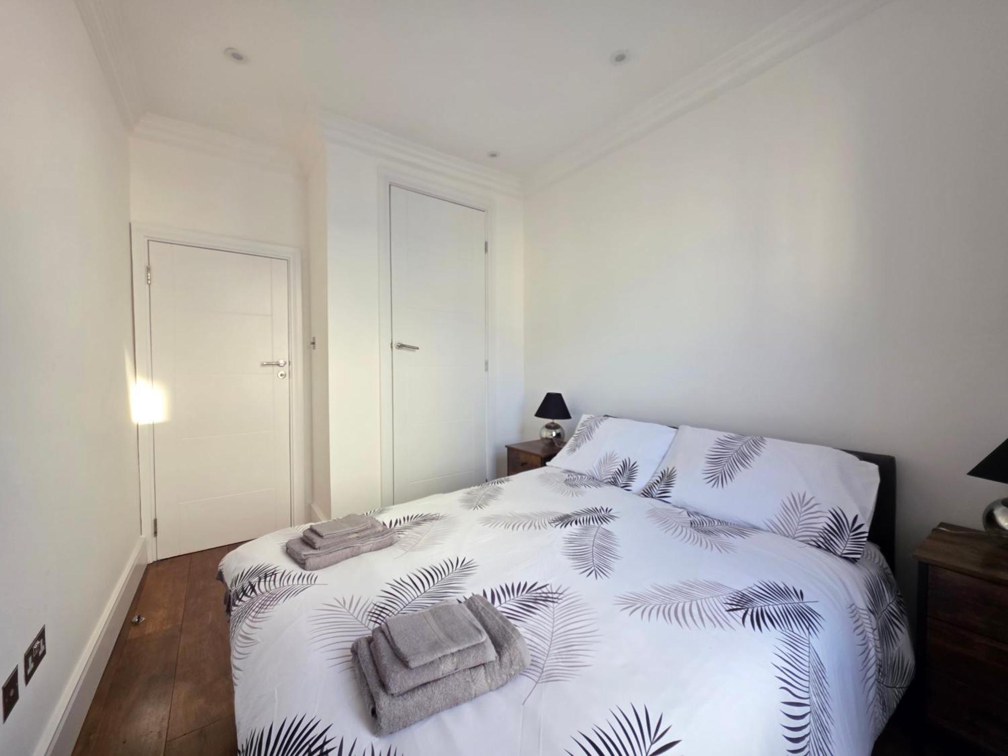 Charming 2 Bedroom Flat In Paddington Apartment London